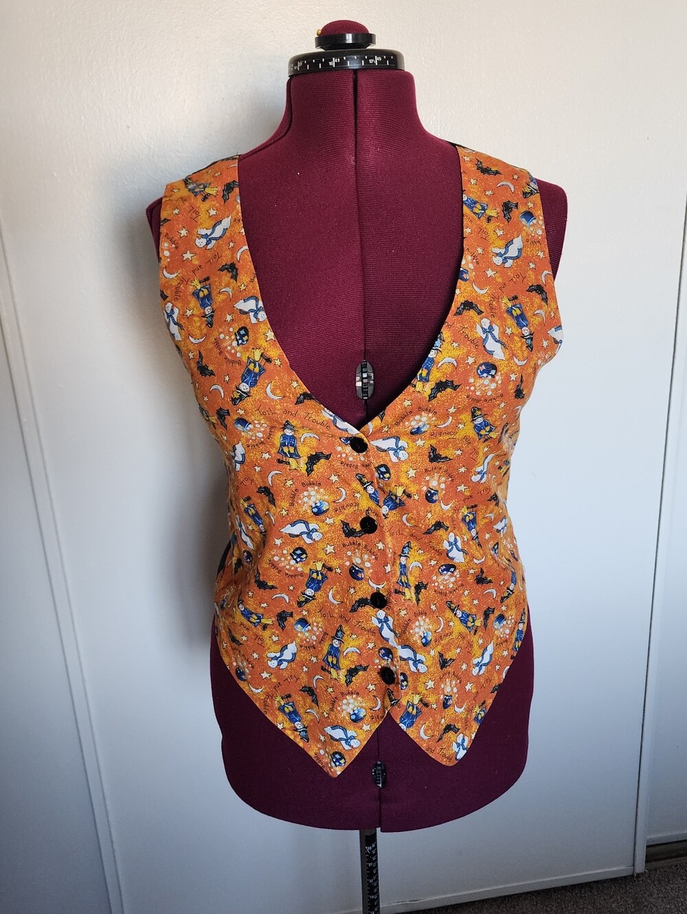 Vintage Size XL WestBury Orange Vest Halloween Witches Ghosts Bats Fall Autumn